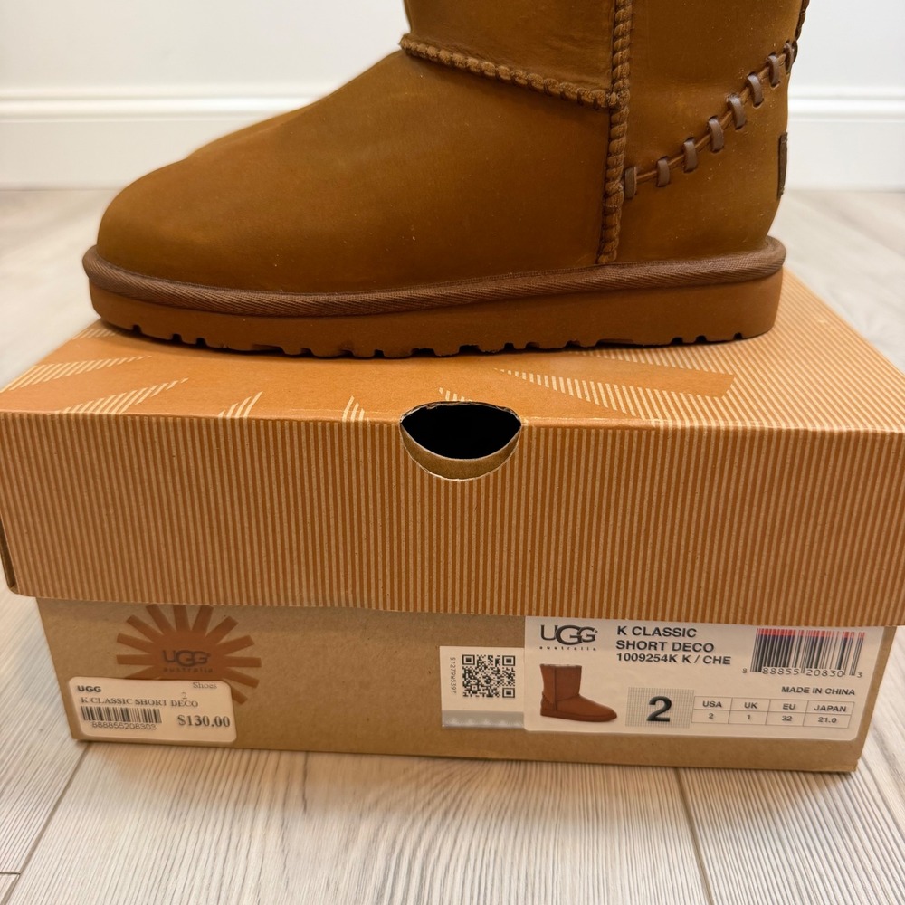 UGG Kids Classic Short Deco Chestnut Suede Boots 1009254K Size 2 NEW - Picture 4 of 10
